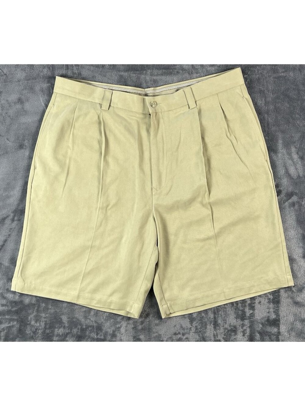Tommy Bahama Shorts Mens 36 Khaki 100% Silk Pleated Front Classic Resort Luxury